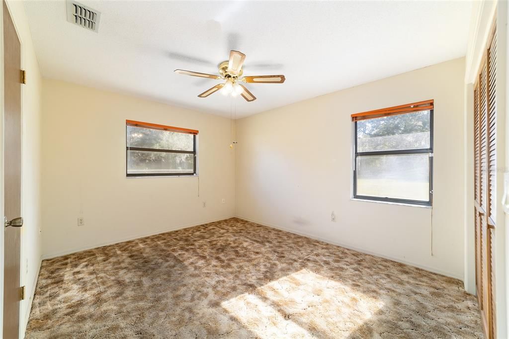 En Venta: $375,000 (3 camas, 2 baños, 2078 Pies cuadrados)