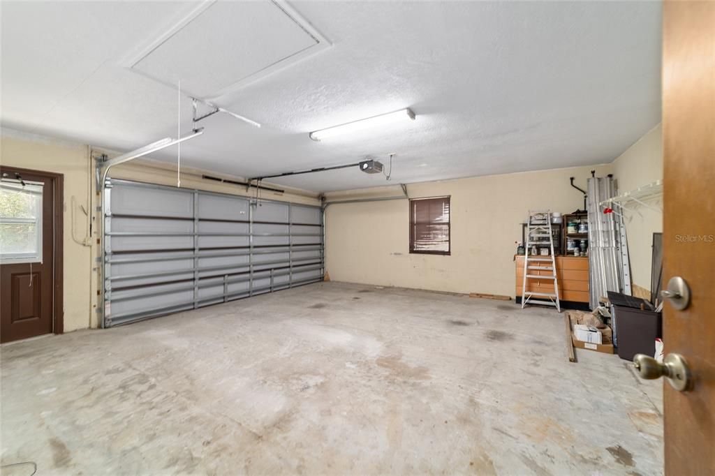 En Venta: $375,000 (3 camas, 2 baños, 2078 Pies cuadrados)