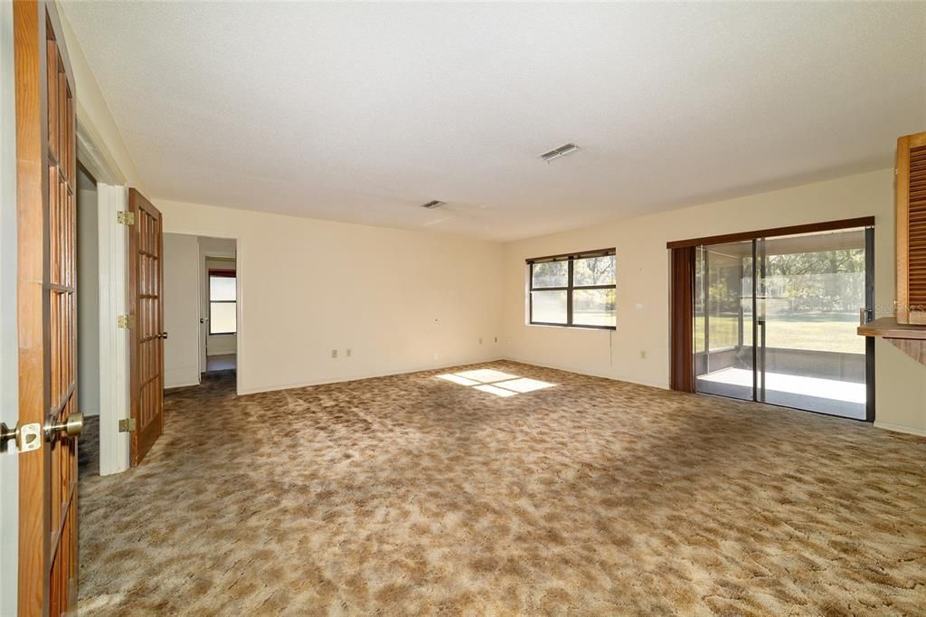 En Venta: $375,000 (3 camas, 2 baños, 2078 Pies cuadrados)