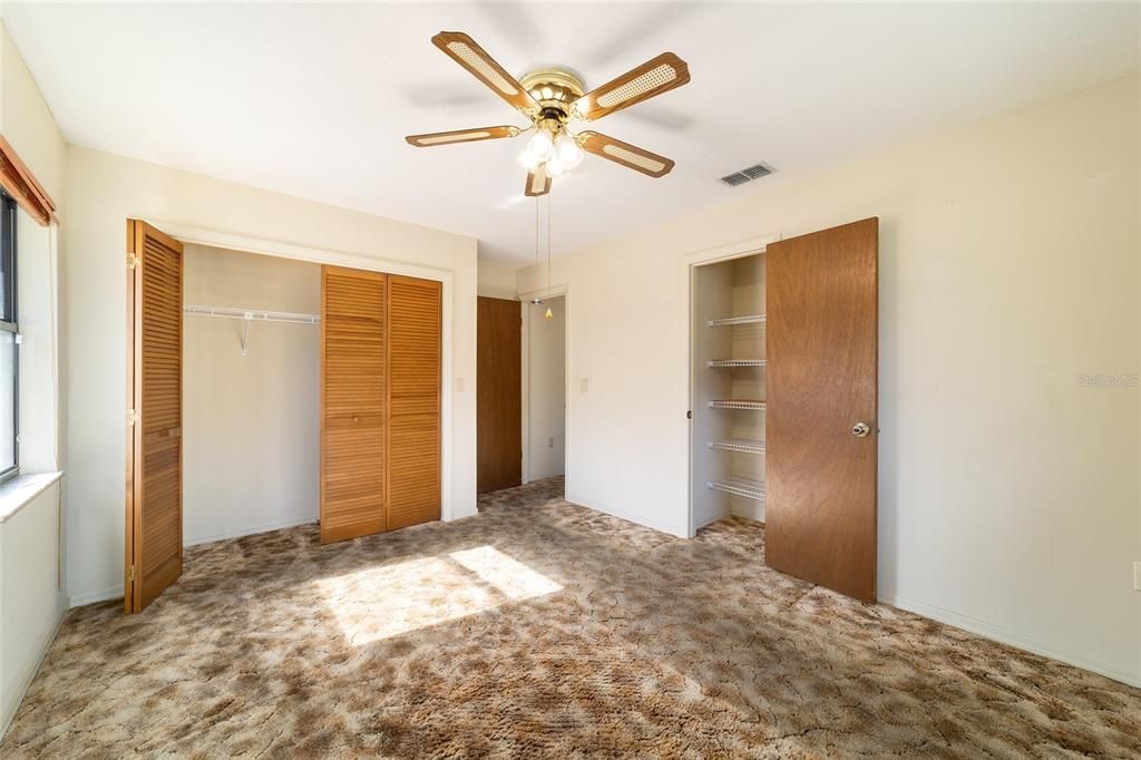 En Venta: $375,000 (3 camas, 2 baños, 2078 Pies cuadrados)