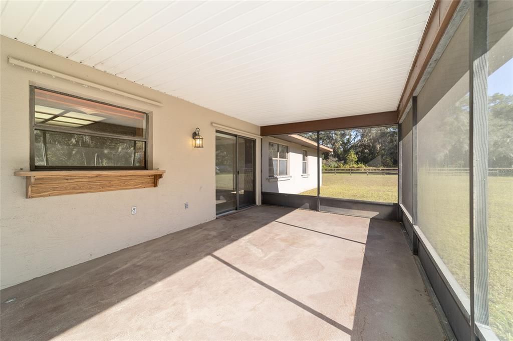 En Venta: $375,000 (3 camas, 2 baños, 2078 Pies cuadrados)