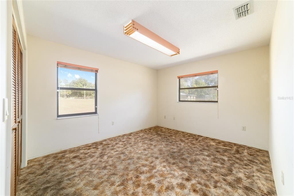 En Venta: $375,000 (3 camas, 2 baños, 2078 Pies cuadrados)