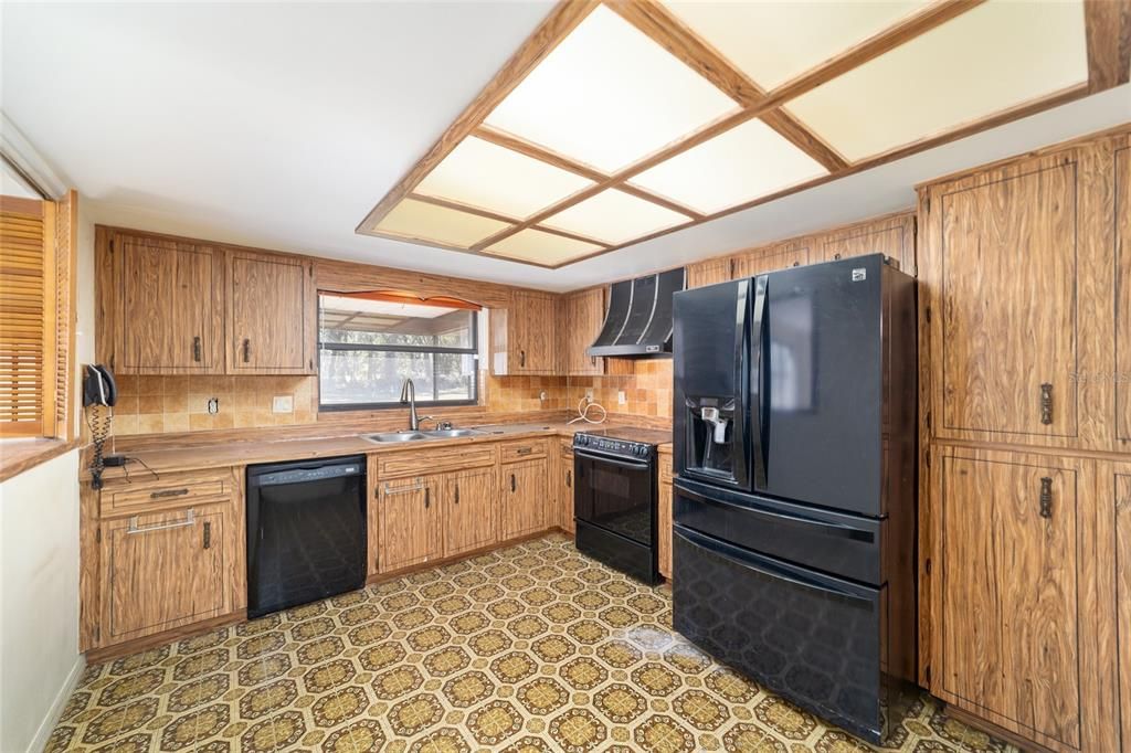 En Venta: $375,000 (3 camas, 2 baños, 2078 Pies cuadrados)