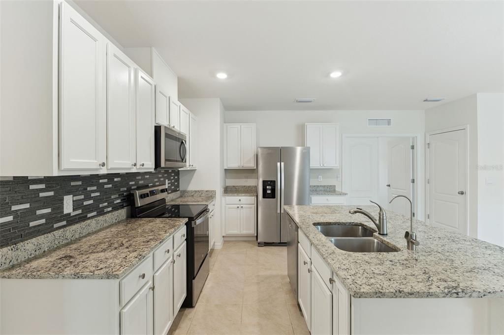 For Rent: $2,500 (3 beds, 2 baths, 1500 Square Feet)