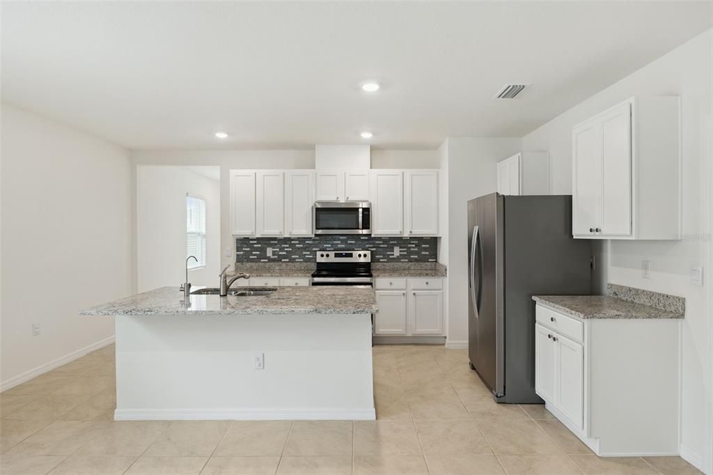 For Rent: $2,500 (3 beds, 2 baths, 1500 Square Feet)