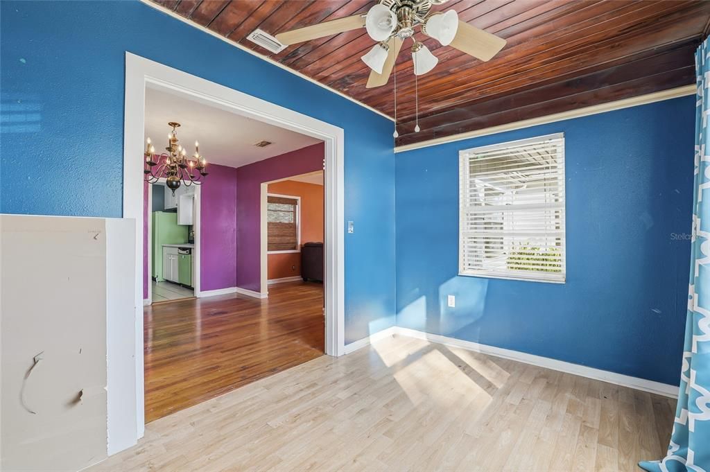 En Venta: $250,000 (2 camas, 1 baños, 1108 Pies cuadrados)