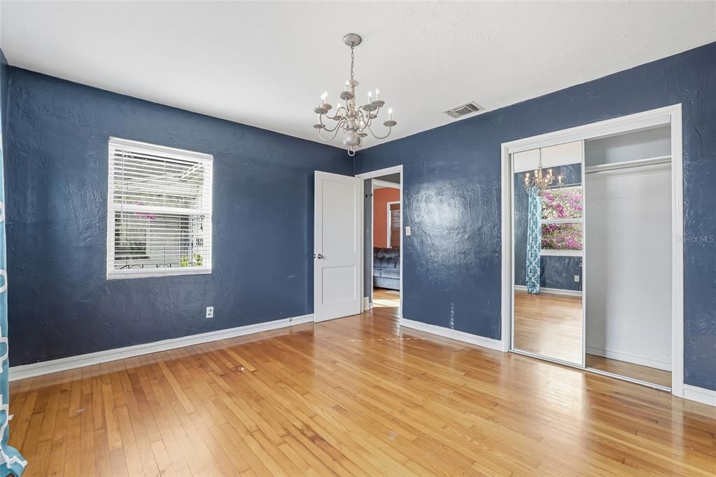 En Venta: $250,000 (2 camas, 1 baños, 1108 Pies cuadrados)