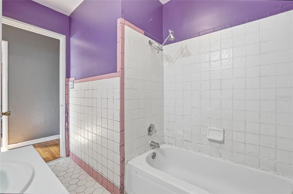 En Venta: $250,000 (2 camas, 1 baños, 1108 Pies cuadrados)