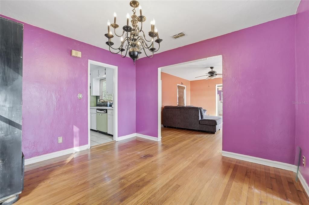 En Venta: $250,000 (2 camas, 1 baños, 1108 Pies cuadrados)