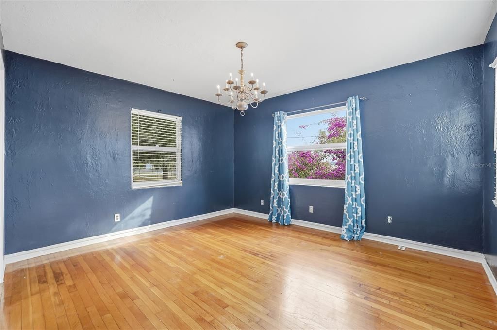 En Venta: $250,000 (2 camas, 1 baños, 1108 Pies cuadrados)