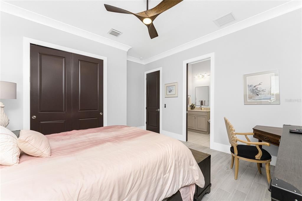 На продажу: $2,500,000 (4 спален, 4 ванн, 4208 Квадратных фут)