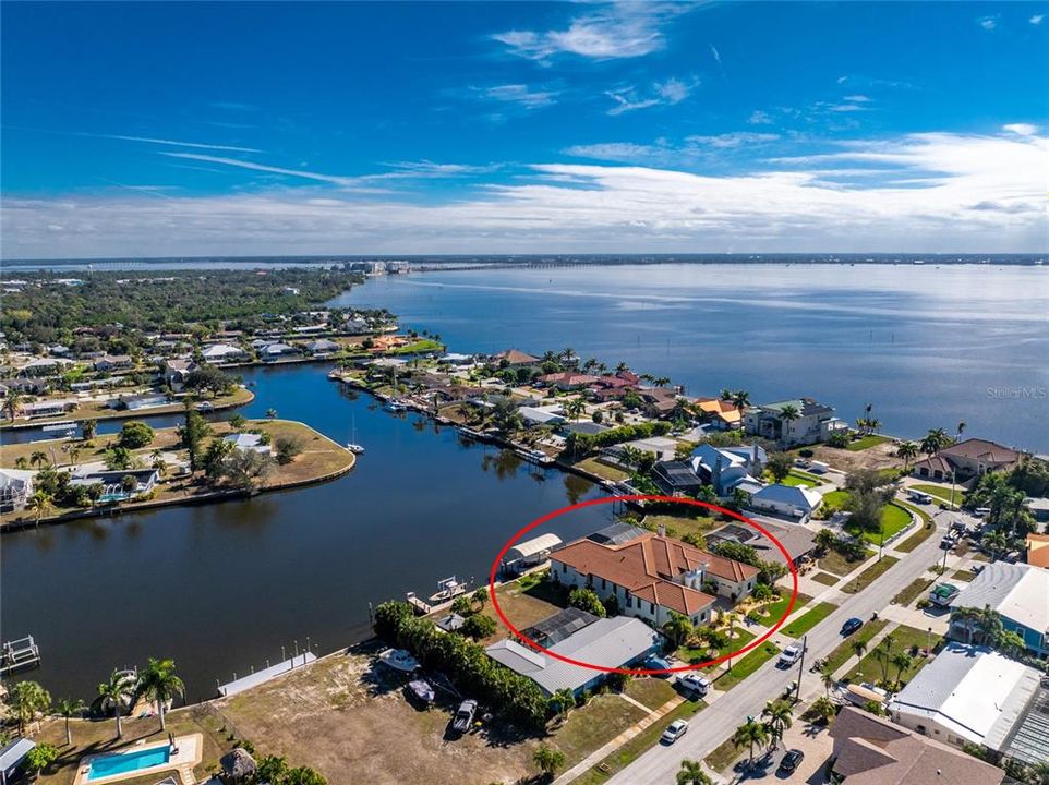 На продажу: $2,500,000 (4 спален, 4 ванн, 4208 Квадратных фут)