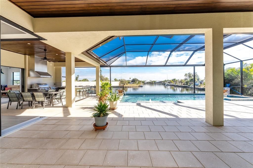 На продажу: $2,500,000 (4 спален, 4 ванн, 4208 Квадратных фут)