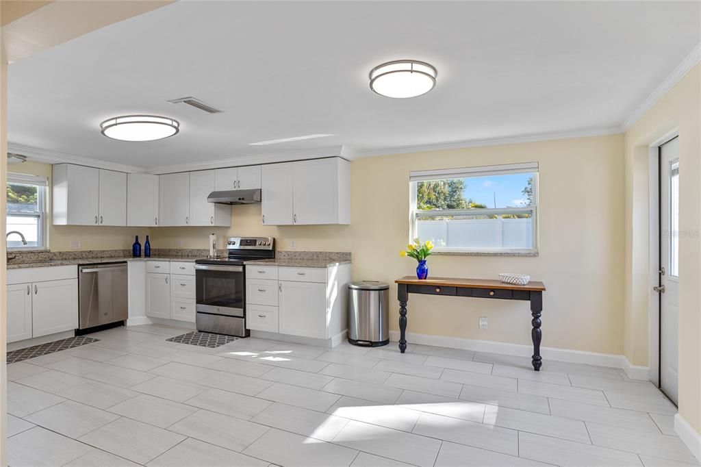 For Sale: $449,500 (4 beds, 2 baths, 1466 Square Feet)