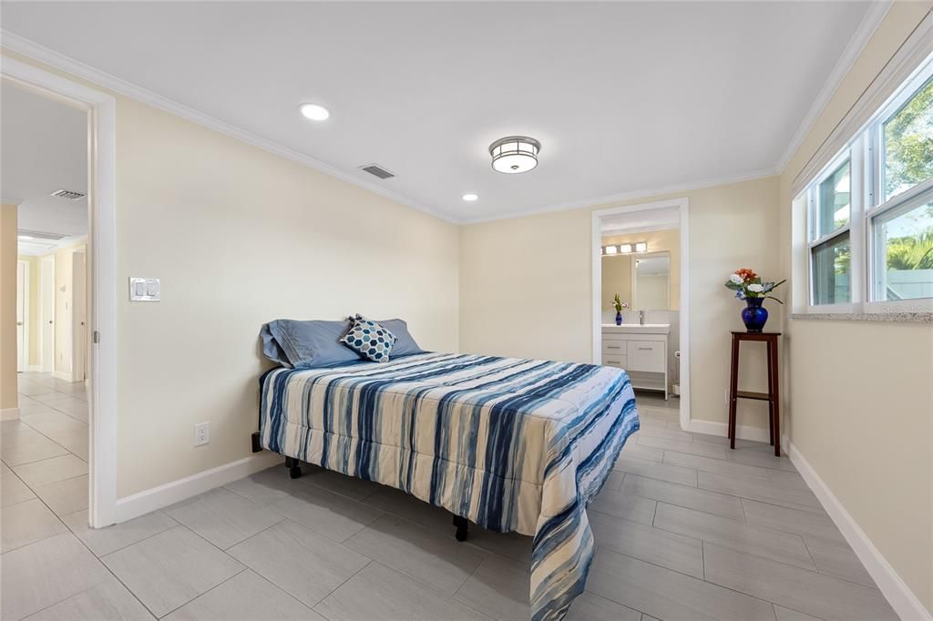 For Sale: $449,500 (4 beds, 2 baths, 1466 Square Feet)