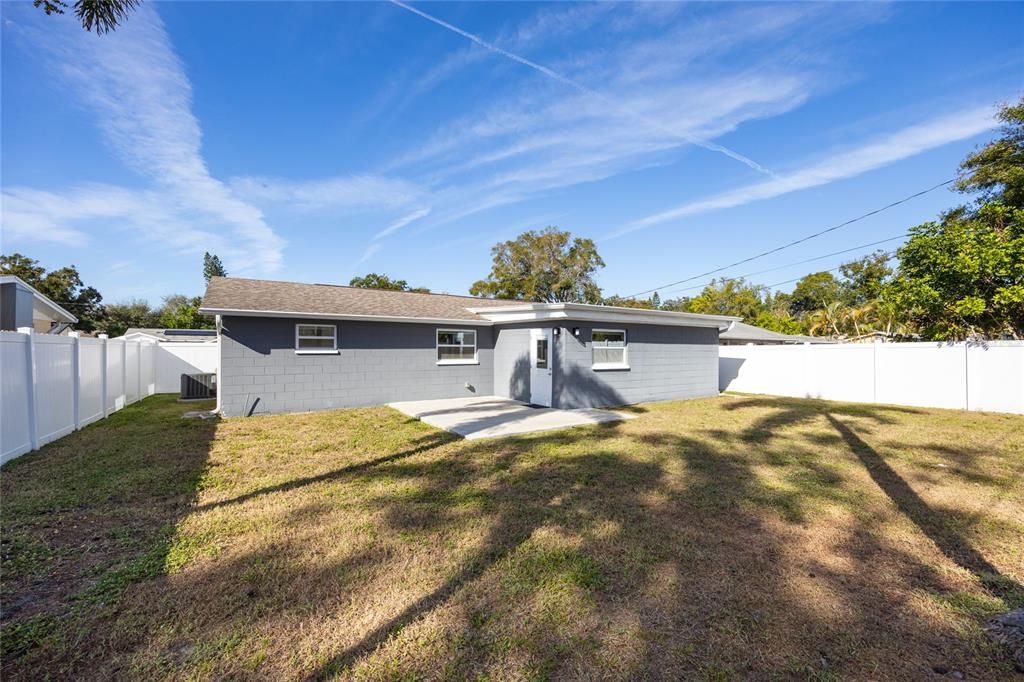 For Sale: $449,500 (4 beds, 2 baths, 1466 Square Feet)