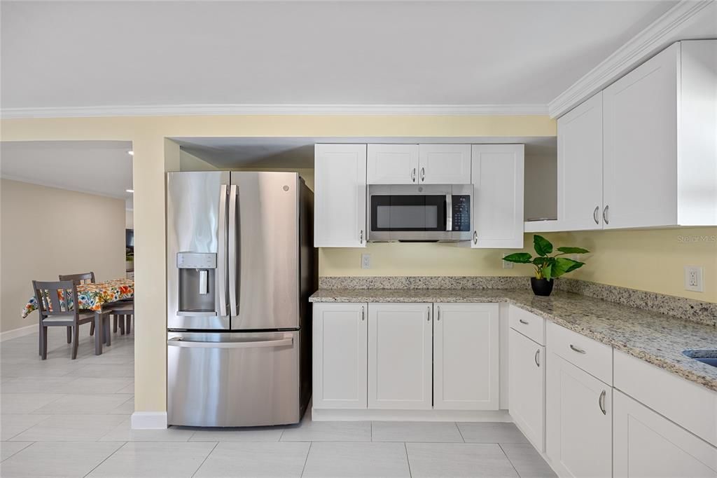 For Sale: $449,500 (4 beds, 2 baths, 1466 Square Feet)