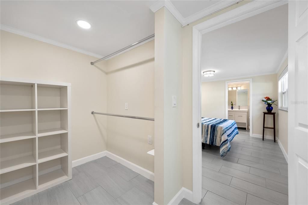 For Sale: $449,500 (4 beds, 2 baths, 1466 Square Feet)