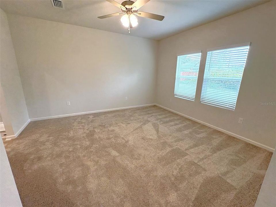 En Venta: $354,990 (3 camas, 2 baños, 1816 Pies cuadrados)