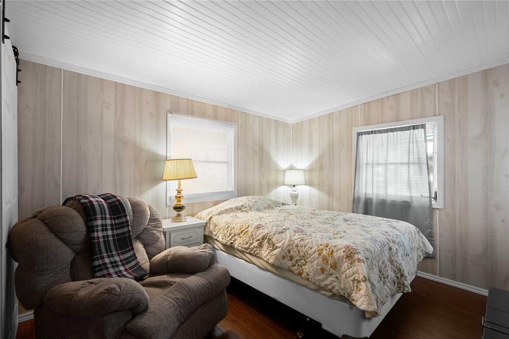 For Sale: $149,900 (2 beds, 1 baths, 768 Square Feet)