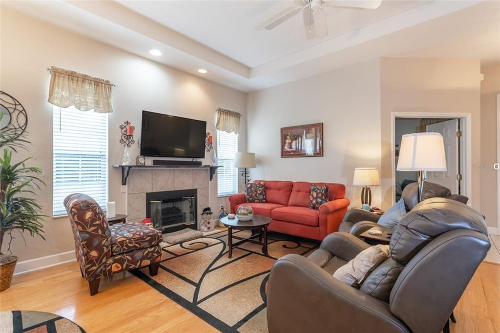 En Venta: $339,000 (2 camas, 2 baños, 1583 Pies cuadrados)