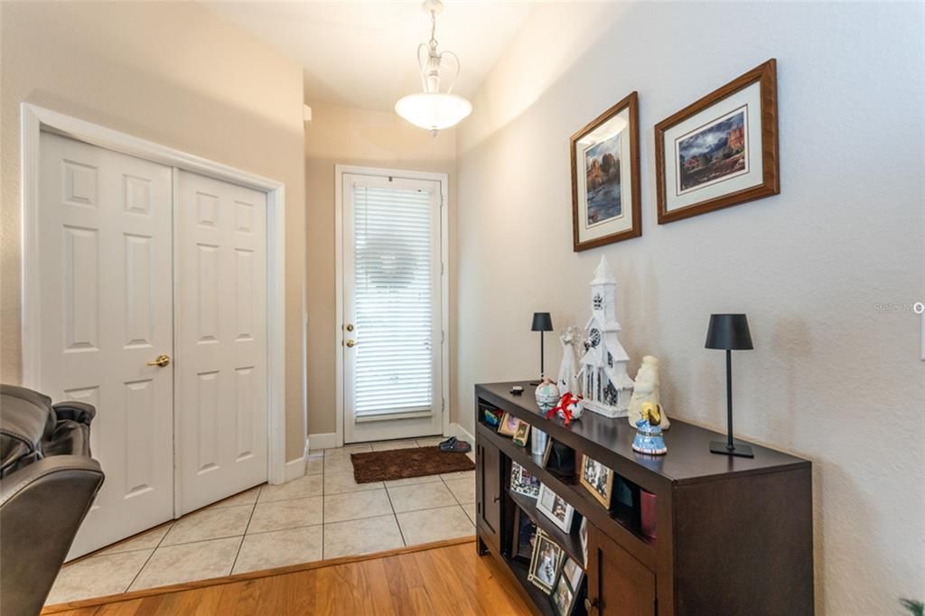 En Venta: $339,000 (2 camas, 2 baños, 1583 Pies cuadrados)