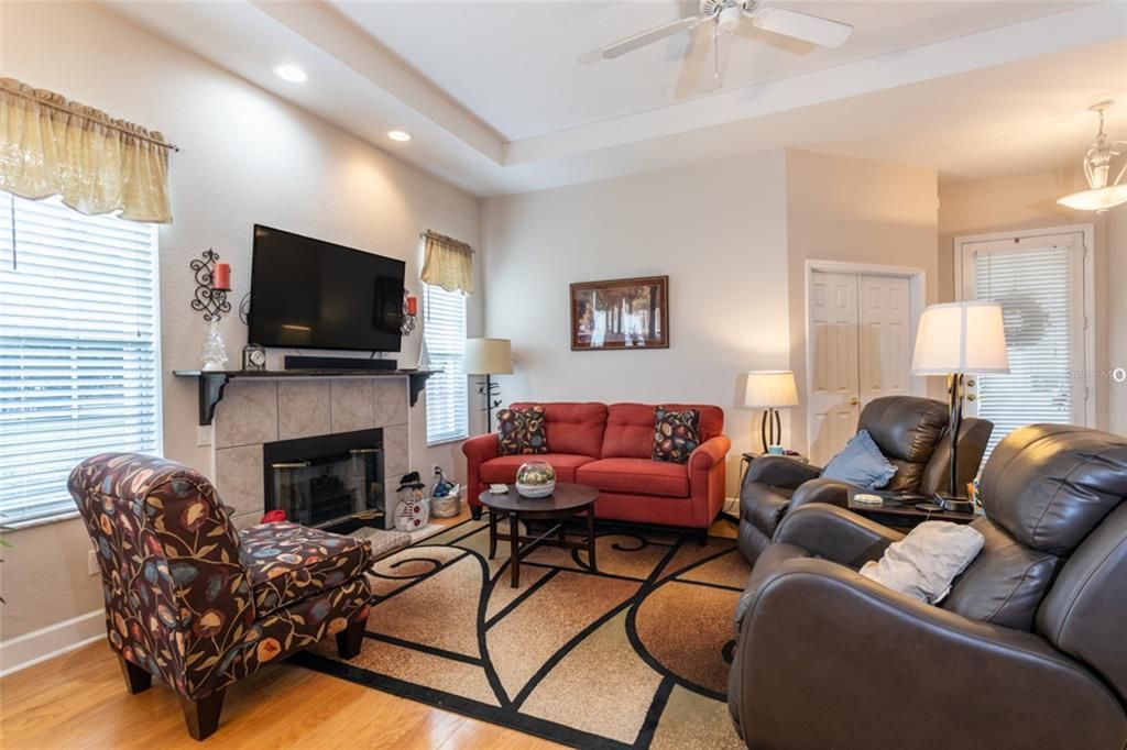 En Venta: $339,000 (2 camas, 2 baños, 1583 Pies cuadrados)