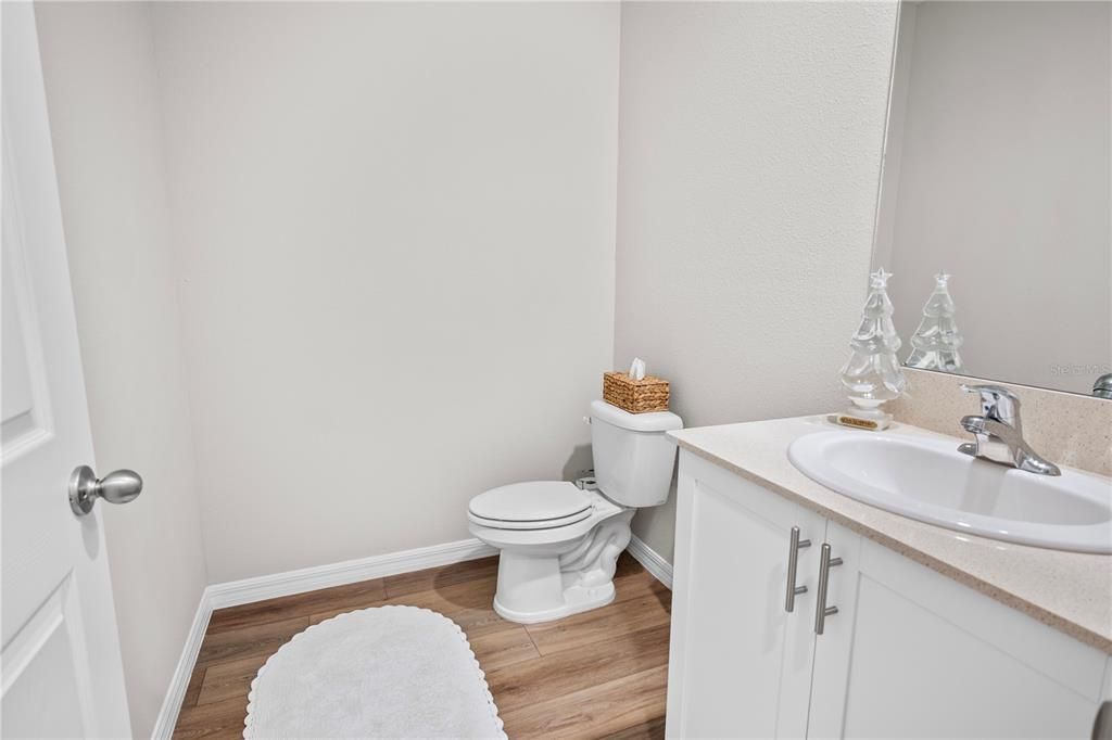 待售: $600,000 (5 贝兹, 3 浴室, 3182 平方英尺)