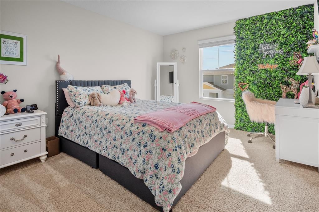 待售: $600,000 (5 贝兹, 3 浴室, 3182 平方英尺)