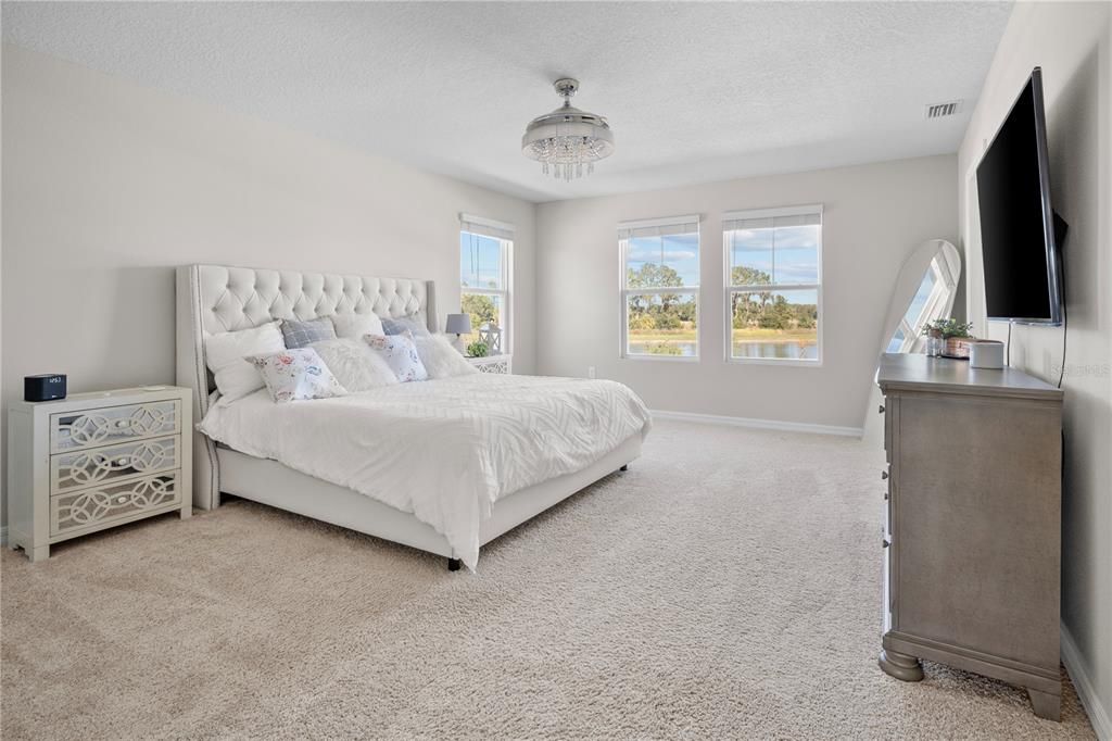 待售: $600,000 (5 贝兹, 3 浴室, 3182 平方英尺)