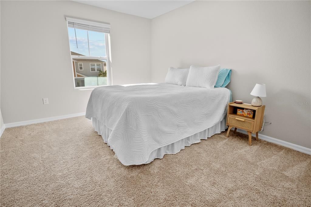 待售: $600,000 (5 贝兹, 3 浴室, 3182 平方英尺)