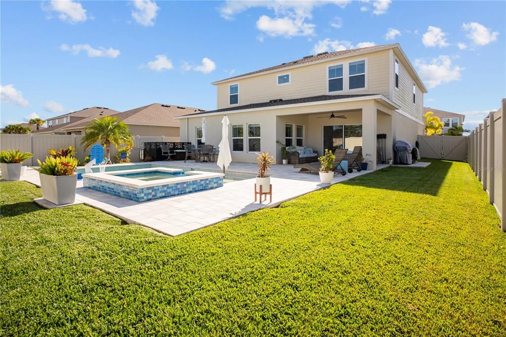 待售: $600,000 (5 贝兹, 3 浴室, 3182 平方英尺)