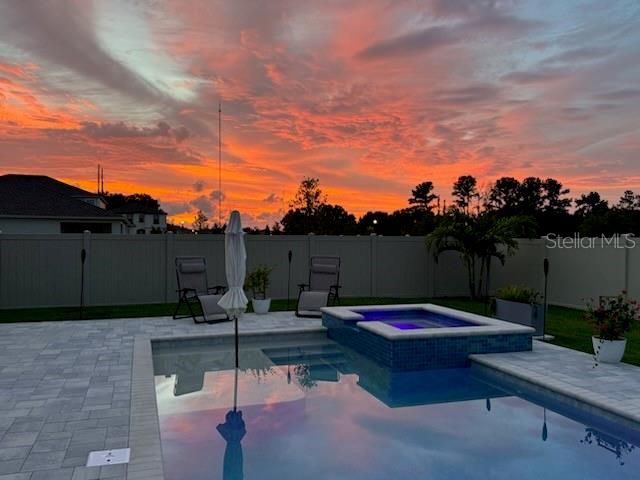 待售: $600,000 (5 贝兹, 3 浴室, 3182 平方英尺)