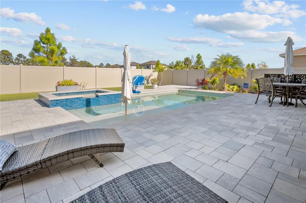 待售: $600,000 (5 贝兹, 3 浴室, 3182 平方英尺)