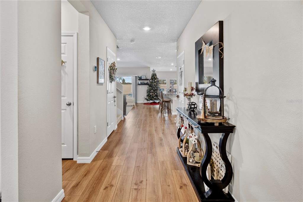 待售: $600,000 (5 贝兹, 3 浴室, 3182 平方英尺)