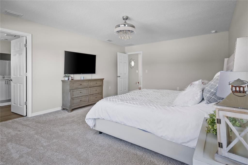 待售: $600,000 (5 贝兹, 3 浴室, 3182 平方英尺)