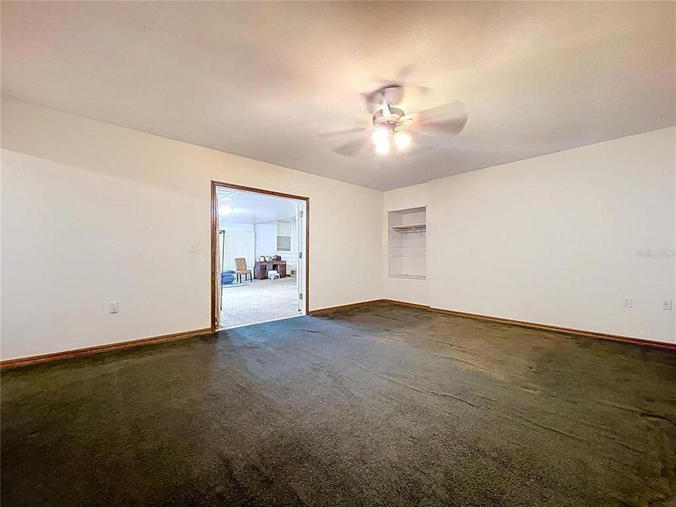 For Sale: $440,000 (4 beds, 4 baths, 2894 Square Feet)