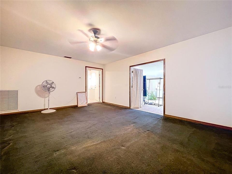 For Sale: $440,000 (4 beds, 4 baths, 2894 Square Feet)