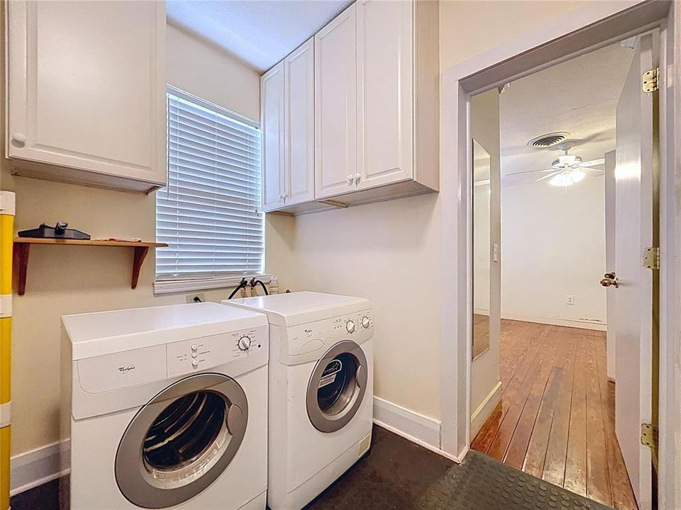 For Sale: $440,000 (4 beds, 4 baths, 2894 Square Feet)