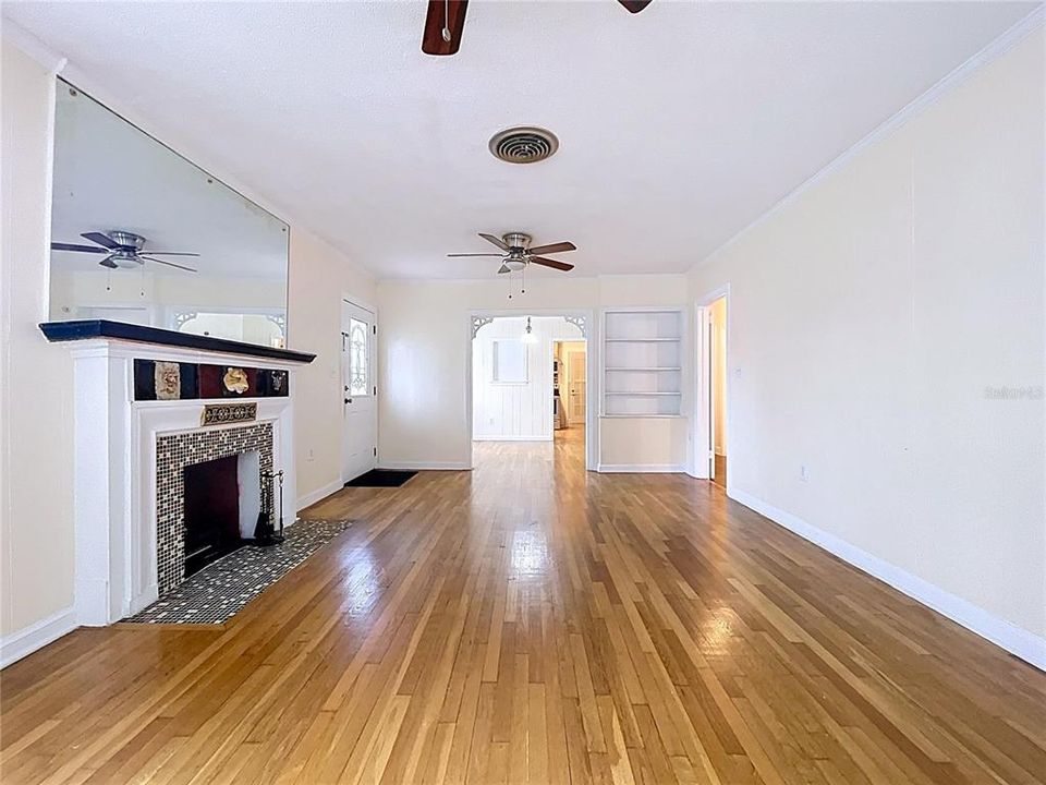 For Sale: $440,000 (4 beds, 4 baths, 2894 Square Feet)