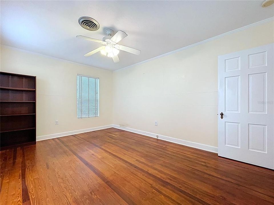 For Sale: $440,000 (4 beds, 4 baths, 2894 Square Feet)