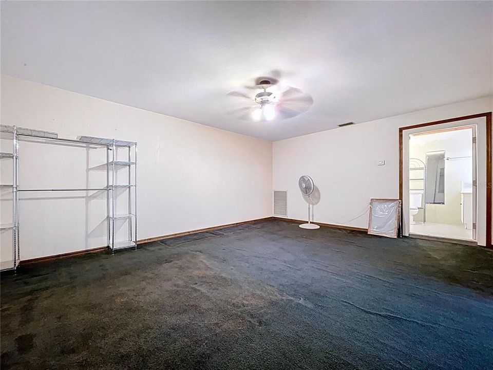 For Sale: $440,000 (4 beds, 4 baths, 2894 Square Feet)