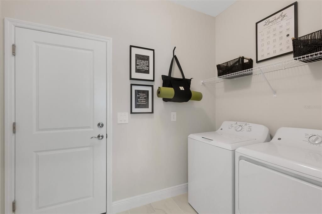 For Sale: $284,999 (3 beds, 2 baths, 1489 Square Feet)