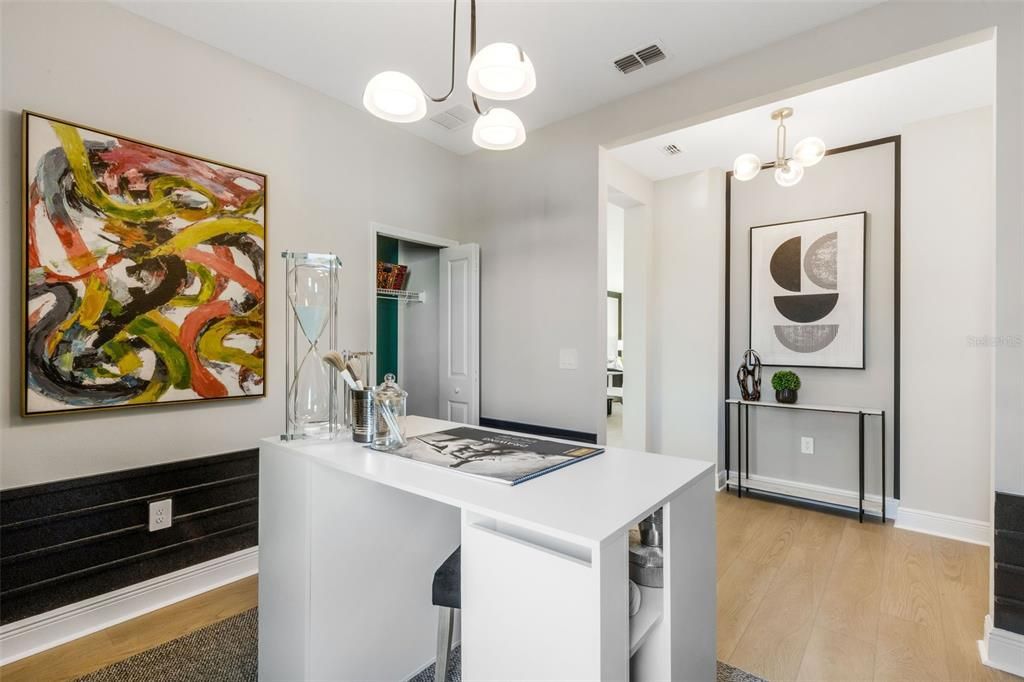 For Sale: $284,999 (3 beds, 2 baths, 1489 Square Feet)