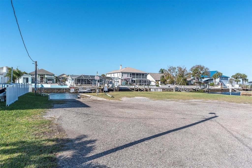 For Sale: $289,000 (3 beds, 2 baths, 1300 Square Feet)