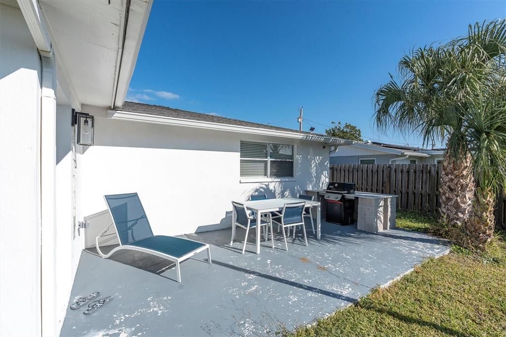 For Sale: $289,000 (3 beds, 2 baths, 1300 Square Feet)