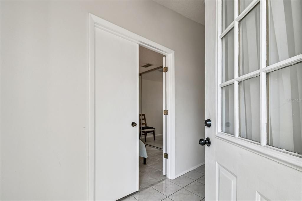 For Sale: $240,000 (2 beds, 2 baths, 976 Square Feet)