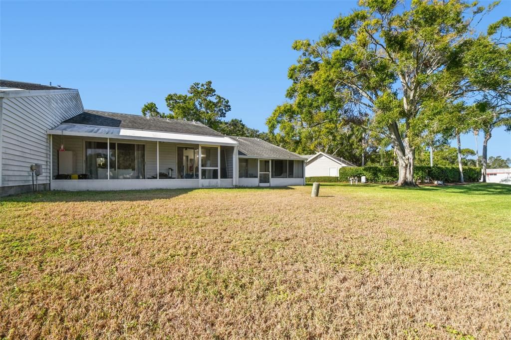 For Sale: $240,000 (2 beds, 2 baths, 976 Square Feet)