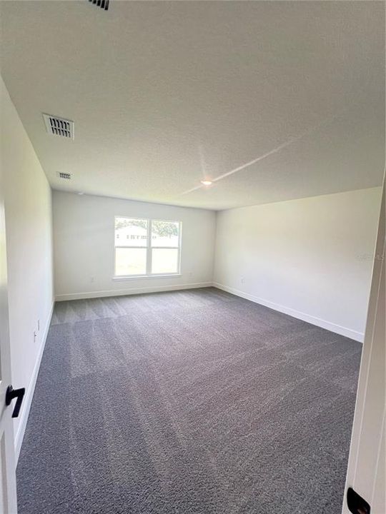 En Venta: $573,450 (4 camas, 2 baños, 2557 Pies cuadrados)