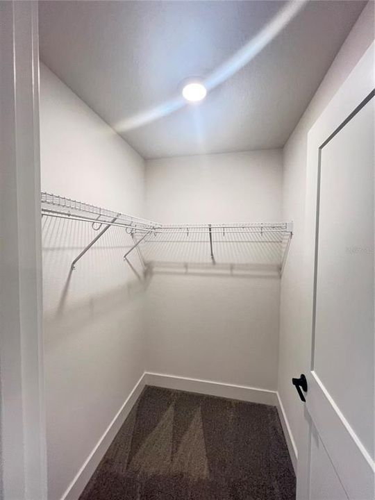 En Venta: $573,450 (4 camas, 2 baños, 2557 Pies cuadrados)